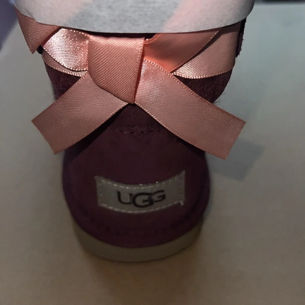 Ugg Big Girls Bailey Bow Moon and Stars wild grape 🍇 purple size US 4
